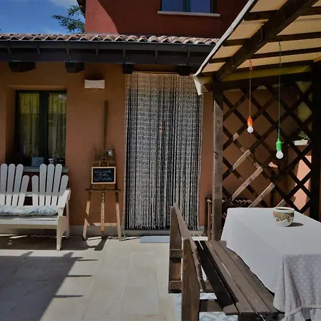 La Piazzetta Bed & Breakfast *