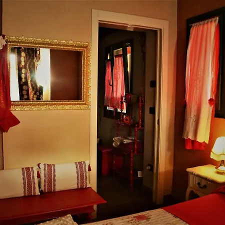 Alojamento de Acomodação e Pequeno-almoço La Piazzetta 4*